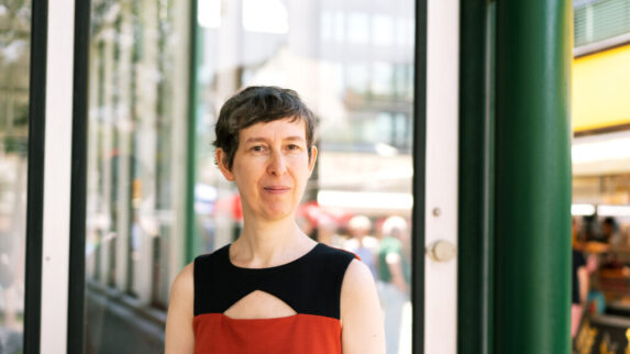 Portraitfoto von Dagmar Klamminger